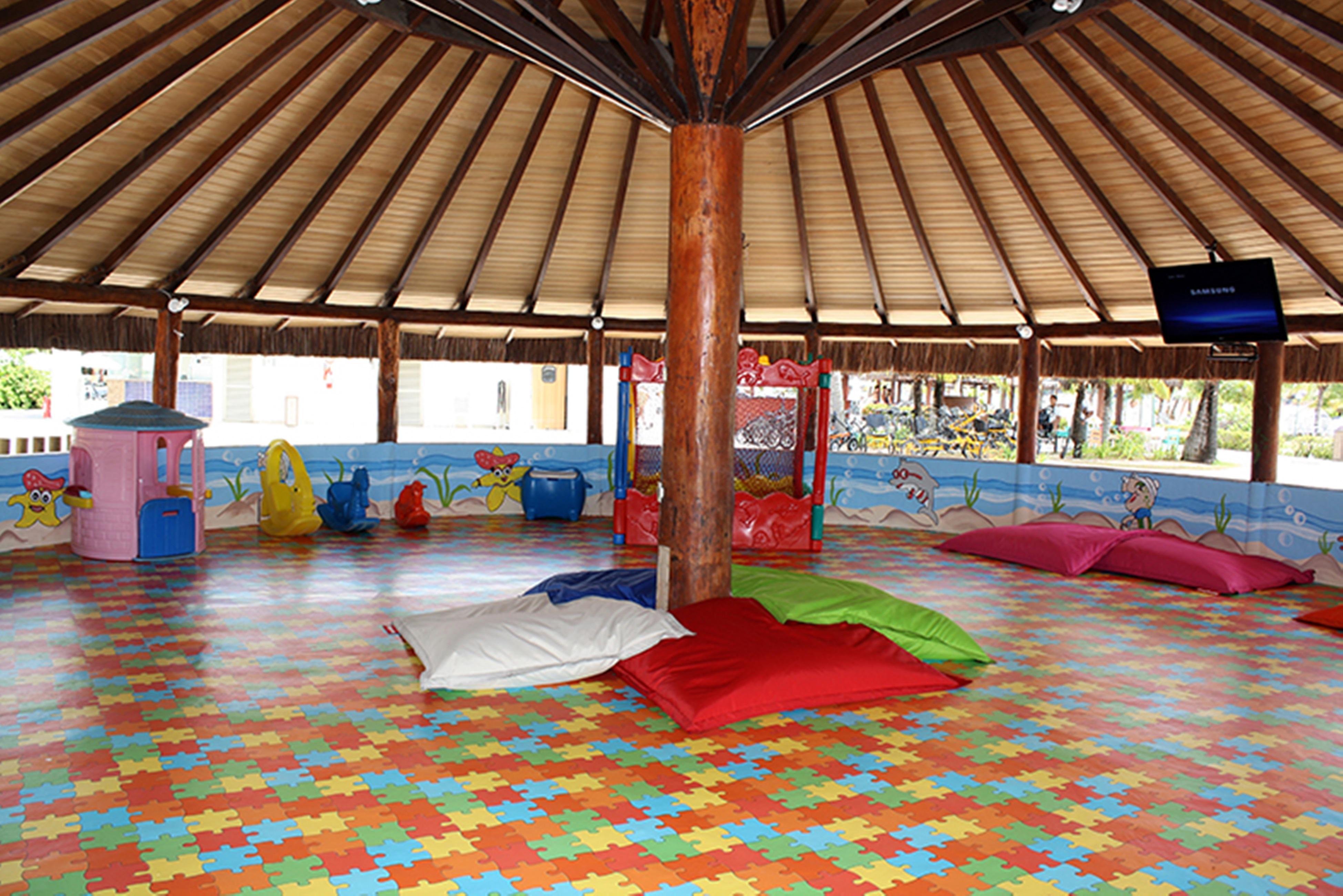 Vila Galé Eco Resort do Cabo - All Inclusive Cabo de Santo Agostinho Exteriér fotografie The interior of the children's club at the resort